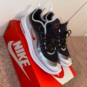 Nike Air Max Axis Men’s Size 8.5